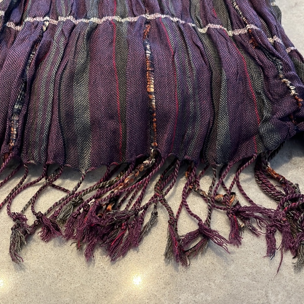 Women’s scarf, purple - Picture 3 of 3